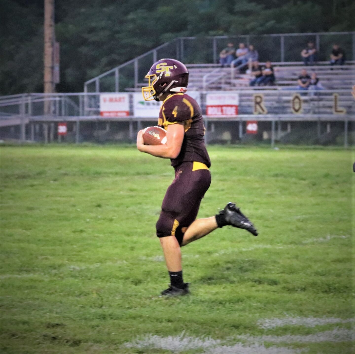 20200916-cvn-ShermanFootball01.JPG